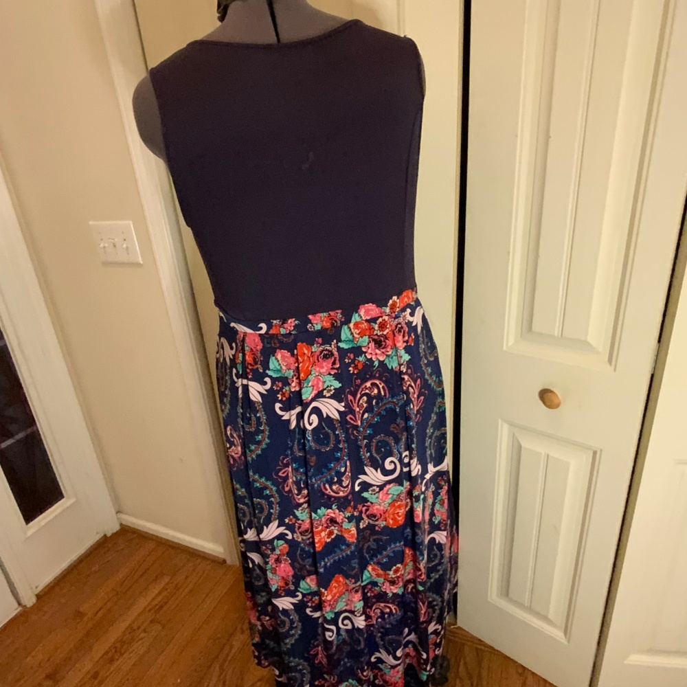 ICE SILK Maxi Dress - Picture 2 of 6
